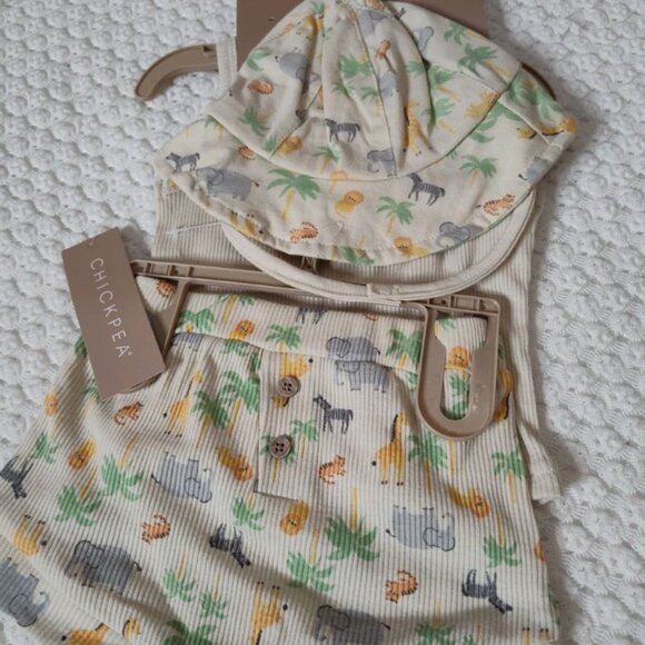 Chickpea Baby 3-pc Animal Print Outfit Set with Giraffe Embroidery Size 3-6 Mos. - Picture 2 of 6